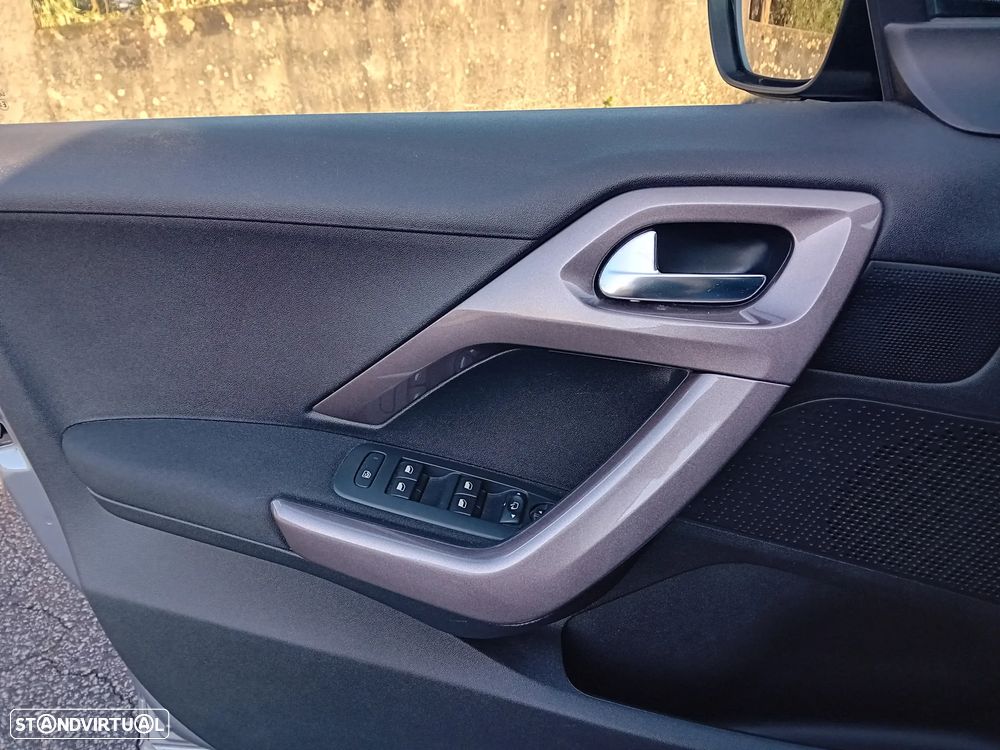 Peugeot 2008 1.6 BlueHDi Style - 15