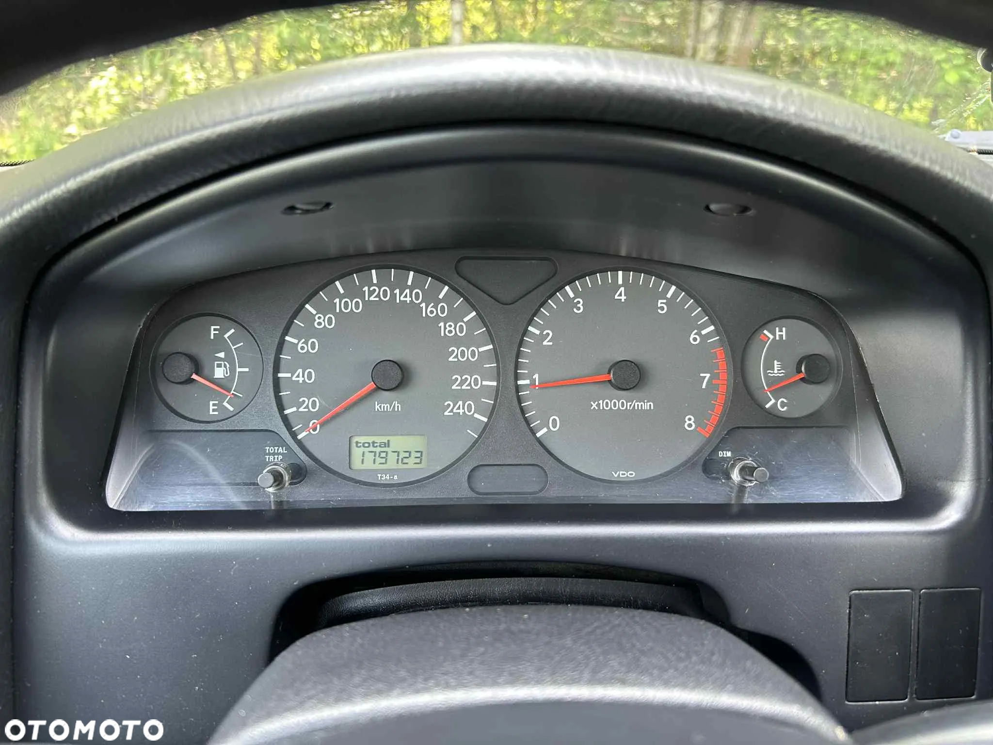 Toyota Avensis 1.8 VVT-i Luna - 14