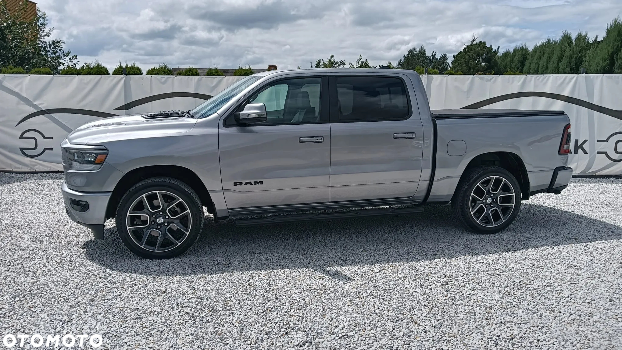 Dodge RAM 1500 5.7 4x4 - 6