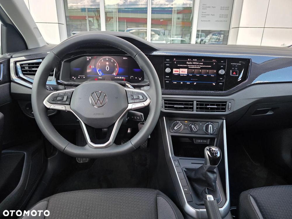 Volkswagen Polo 1.0 MPI Life Plus - 16