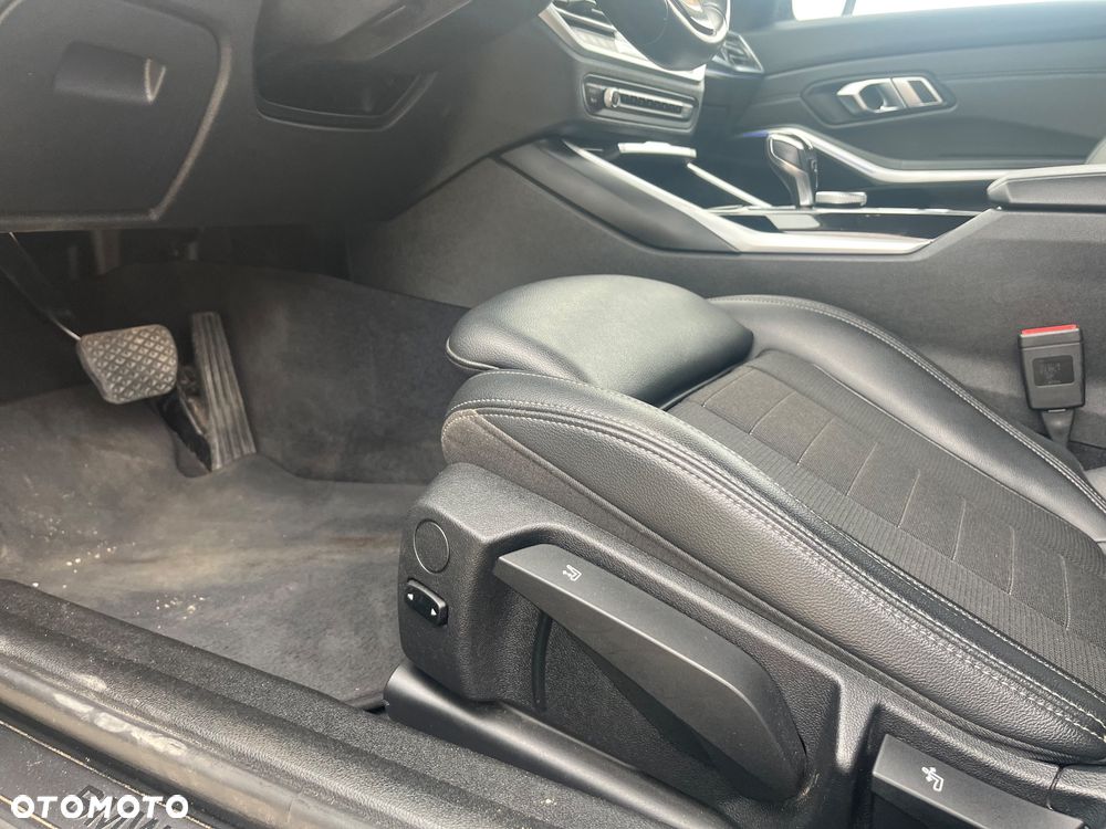 BMW Seria 3 - 12