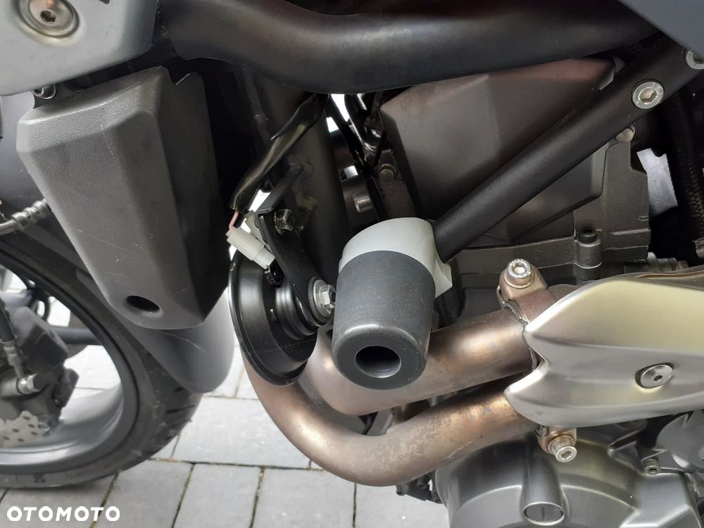 Yamaha MT - 17