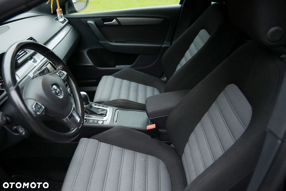 Volkswagen Passat - 23