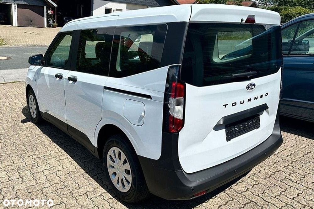 Ford Tourneo Courier - 7