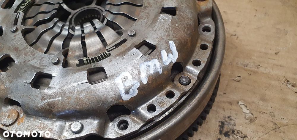 Sprzęgło dwumas koło dwumasowe BMW E81 E90 1.6i 1.8i 2.0i 7560876 7567842 - 11