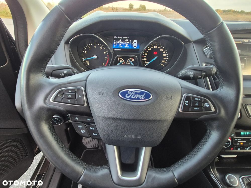 Ford Focus 1.0 EcoBoost Titanium - 10
