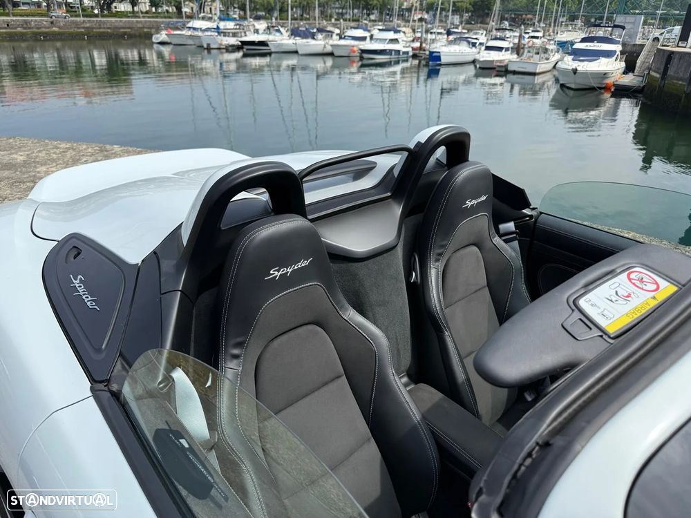 Porsche 718 Spyder PDK - 8