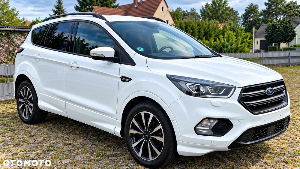 Ford Kuga - 1
