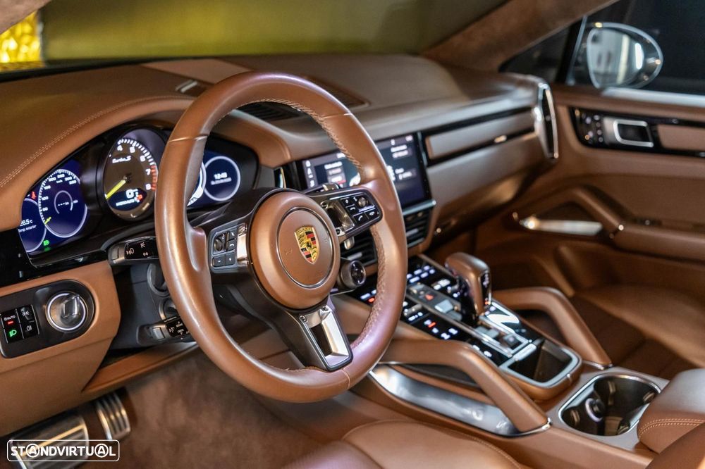 Porsche Cayenne Coupé Turbo S E-Hybrid - 34