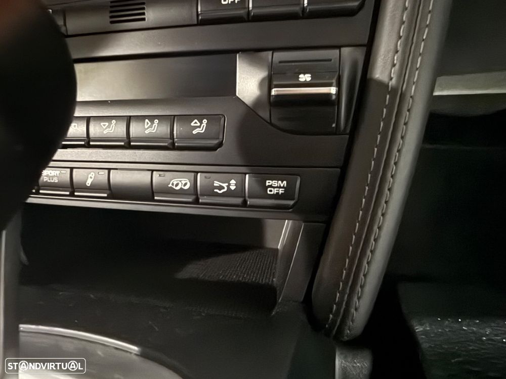 Porsche 911 (997) Carrera 4 S PDK - 44