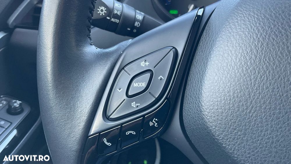 Toyota C-HR 1.8 HSD 4x2 CVT C-ult - 29