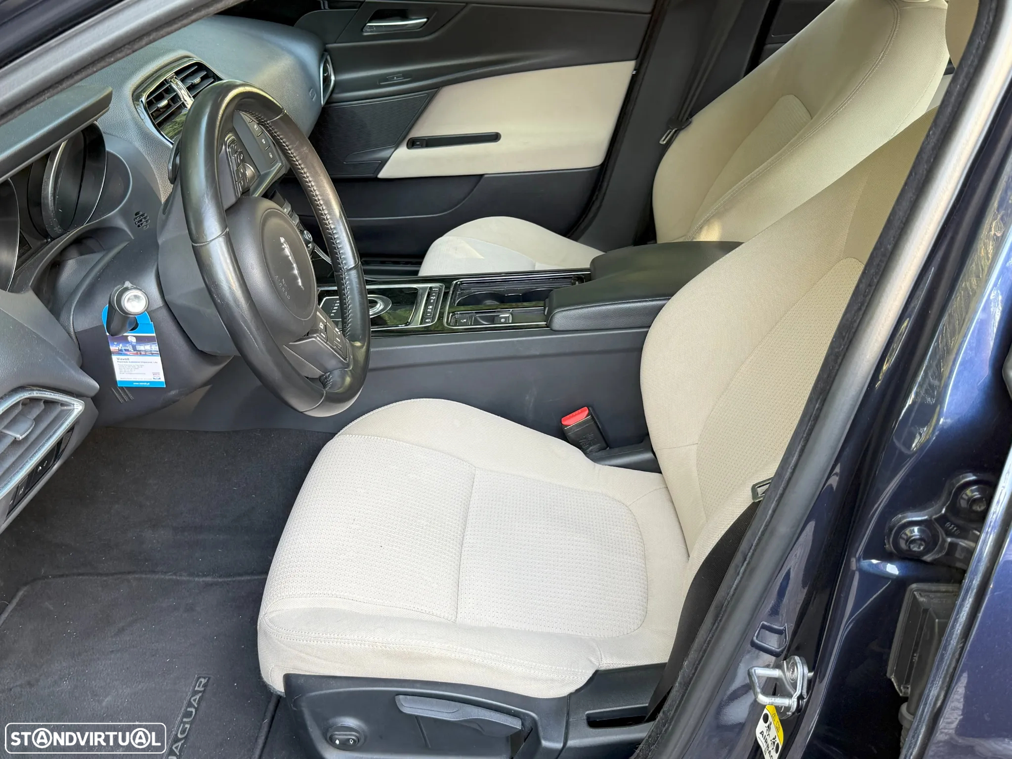 Jaguar XE 2.0 D SE - 10