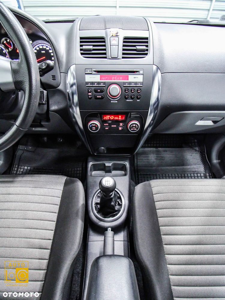 Suzuki SX4 1.6 Comfort 4WD - 16