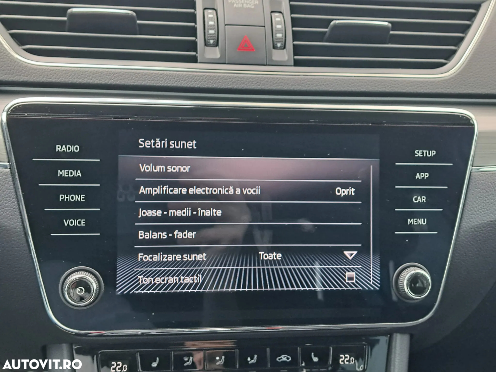 Skoda Superb Combi 2.0 TDI 4X4 DSG Scout - 18