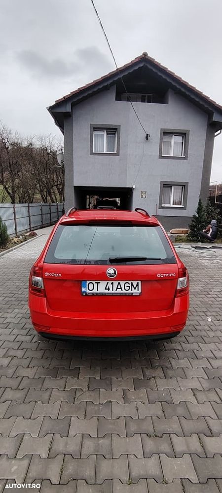 Skoda Octavia Combi Diesel 1.6 TDI DSG Ambition - 3