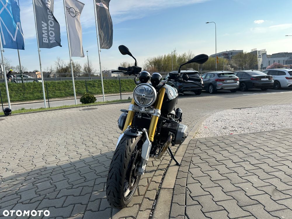 BMW R - 9