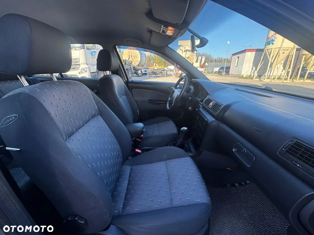 Skoda Octavia 2.0 Ambiente - 10