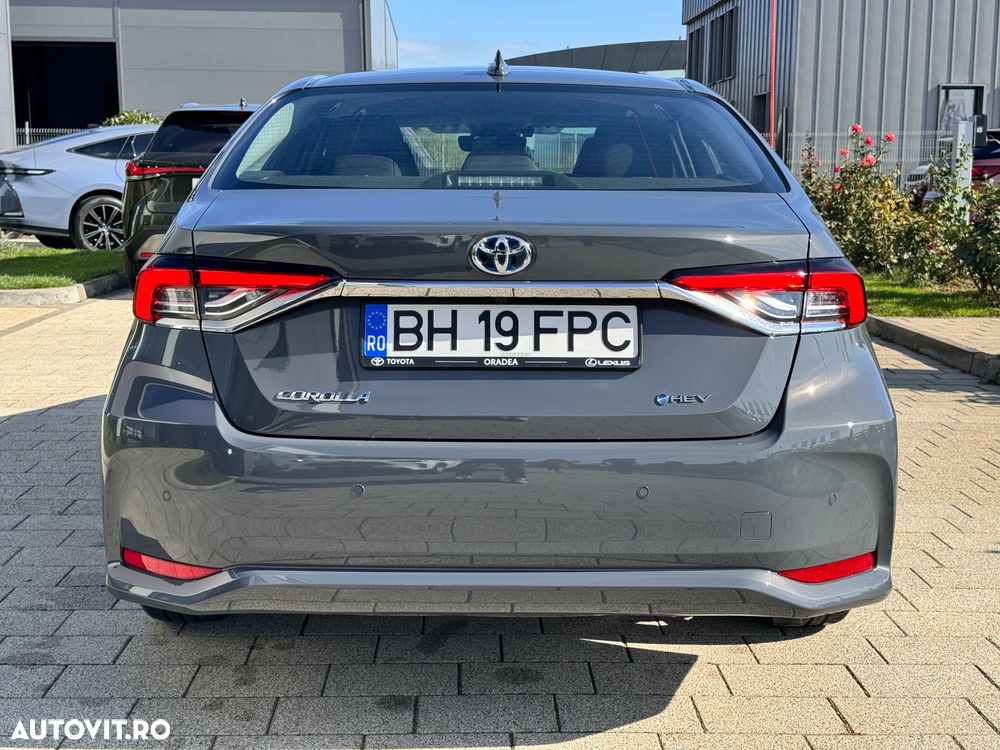 Toyota Corolla 1.8 HSD Business - 6