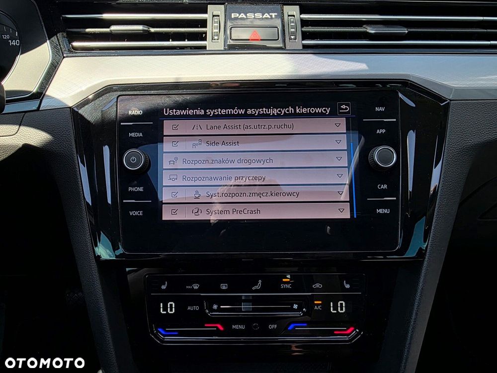 Volkswagen Passat - 22