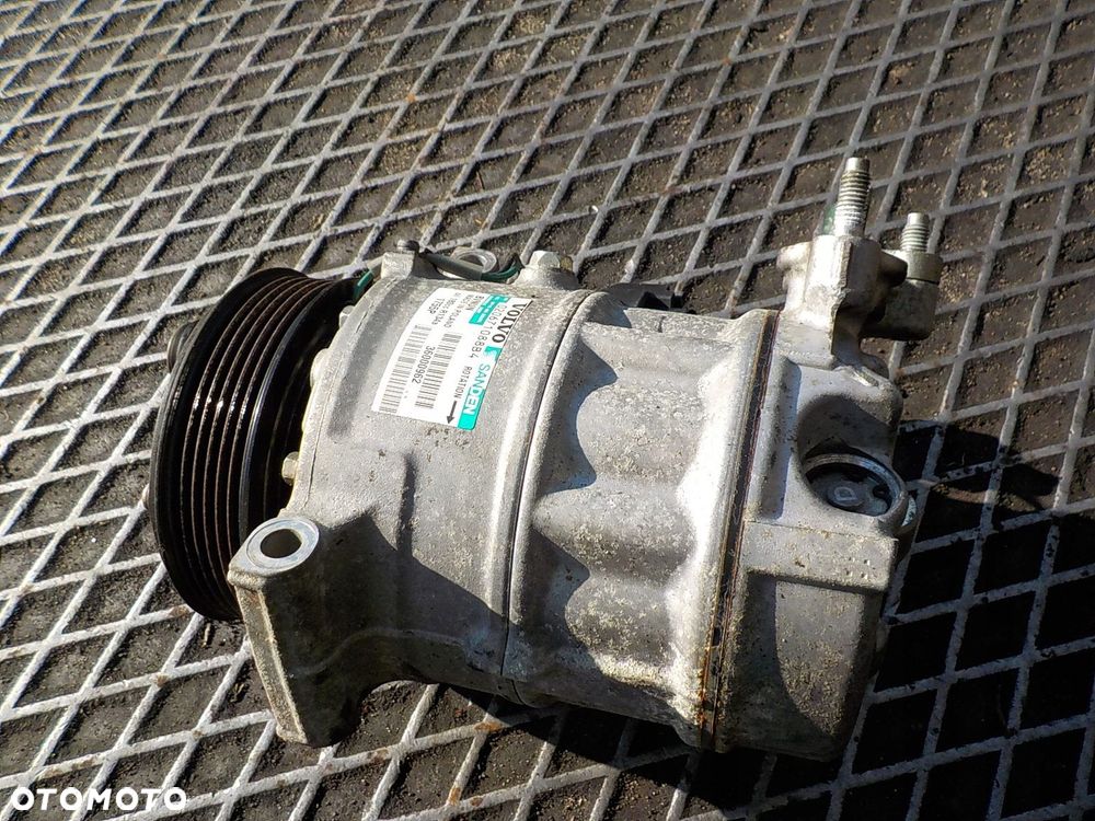 VOLVO V50 1.6 8V D2 SPRĘŻARKA POMPA KLIMATYZACJI 36000962 - 1