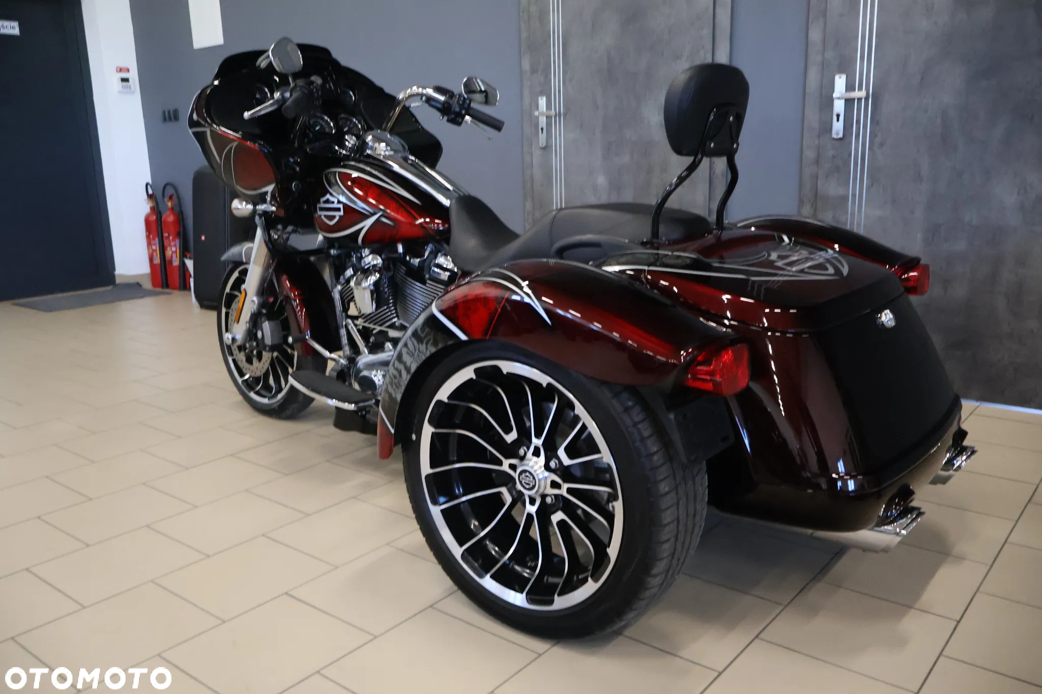 Harley-Davidson Touring Road Glide - 24
