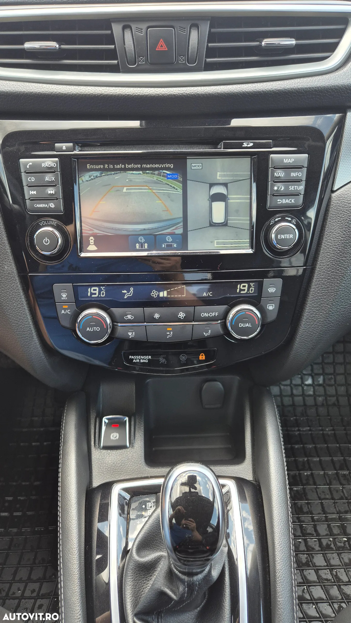 Nissan Qashqai 1.6 DCI Xtronic TEKNA - 8
