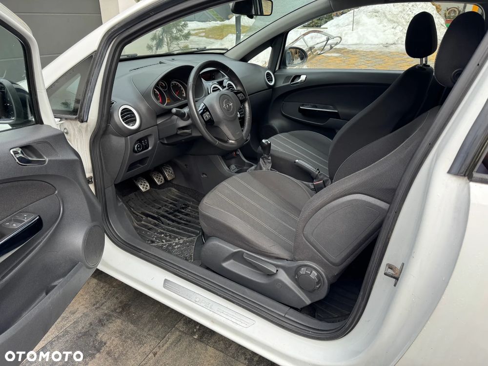 Opel Corsa 1.4 16V Edition - 18