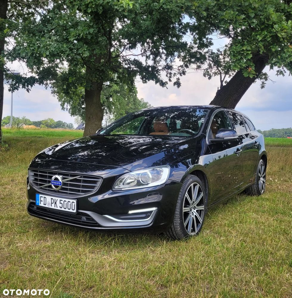 Volvo V60 D4 Geartronic Summum - 24
