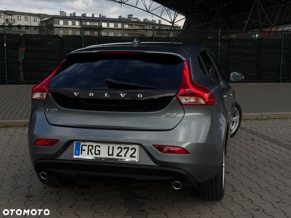 Volvo V40 D2 Summum - 19