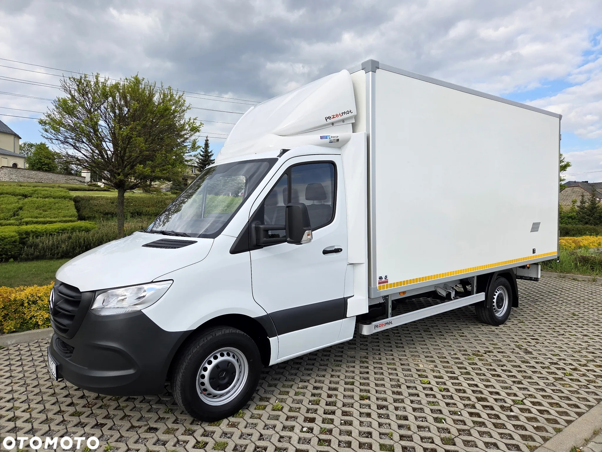 Mercedes-Benz Sprinter - 10