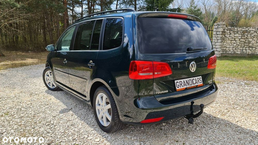 Volkswagen Touran - 4