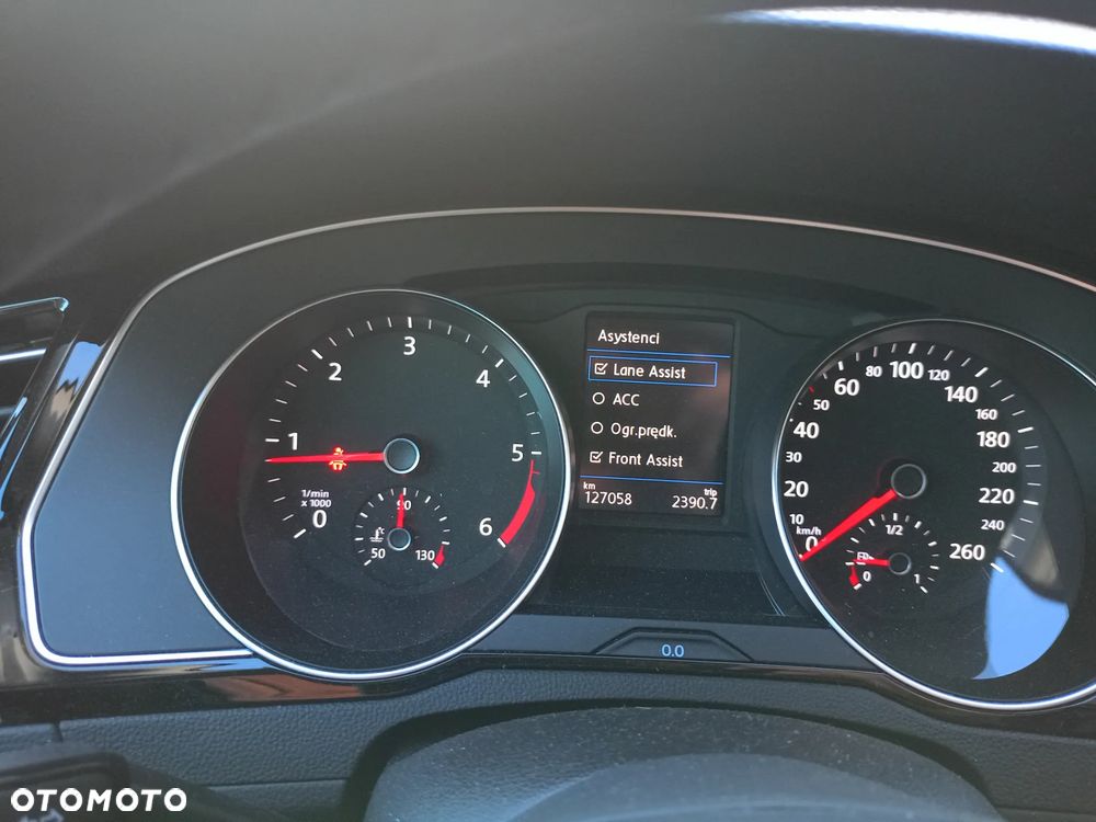 Volkswagen Passat Variant 2.0 TDI BMT Comfortline DSG - 10