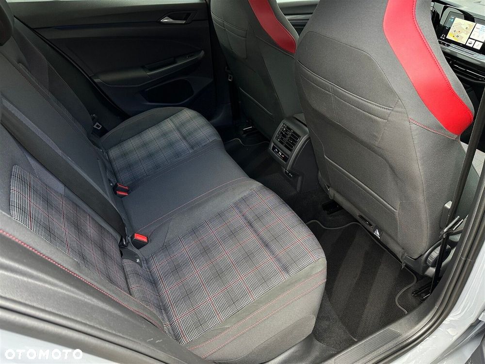 Volkswagen Golf VIII 2.0 TSI GTI DSG - 7
