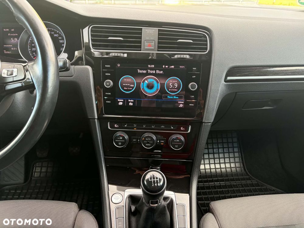 Volkswagen Golf 1.4 TSI BMT Highline - 36