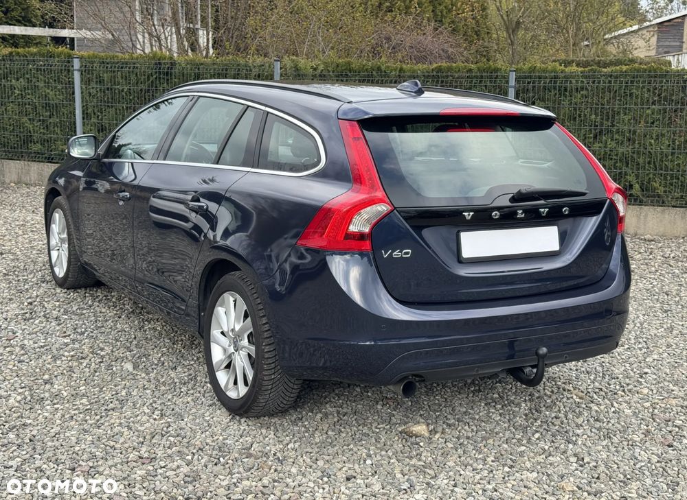 Volvo V60 D2 Summum - 29