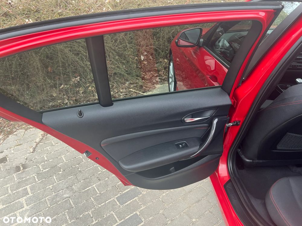 BMW Seria 1 116i Sport Line - 25