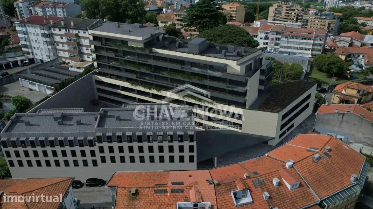 T0 em construção, junto ao Metro na Av. Republica, V.N.Gaia - Grande imagem: 3/13