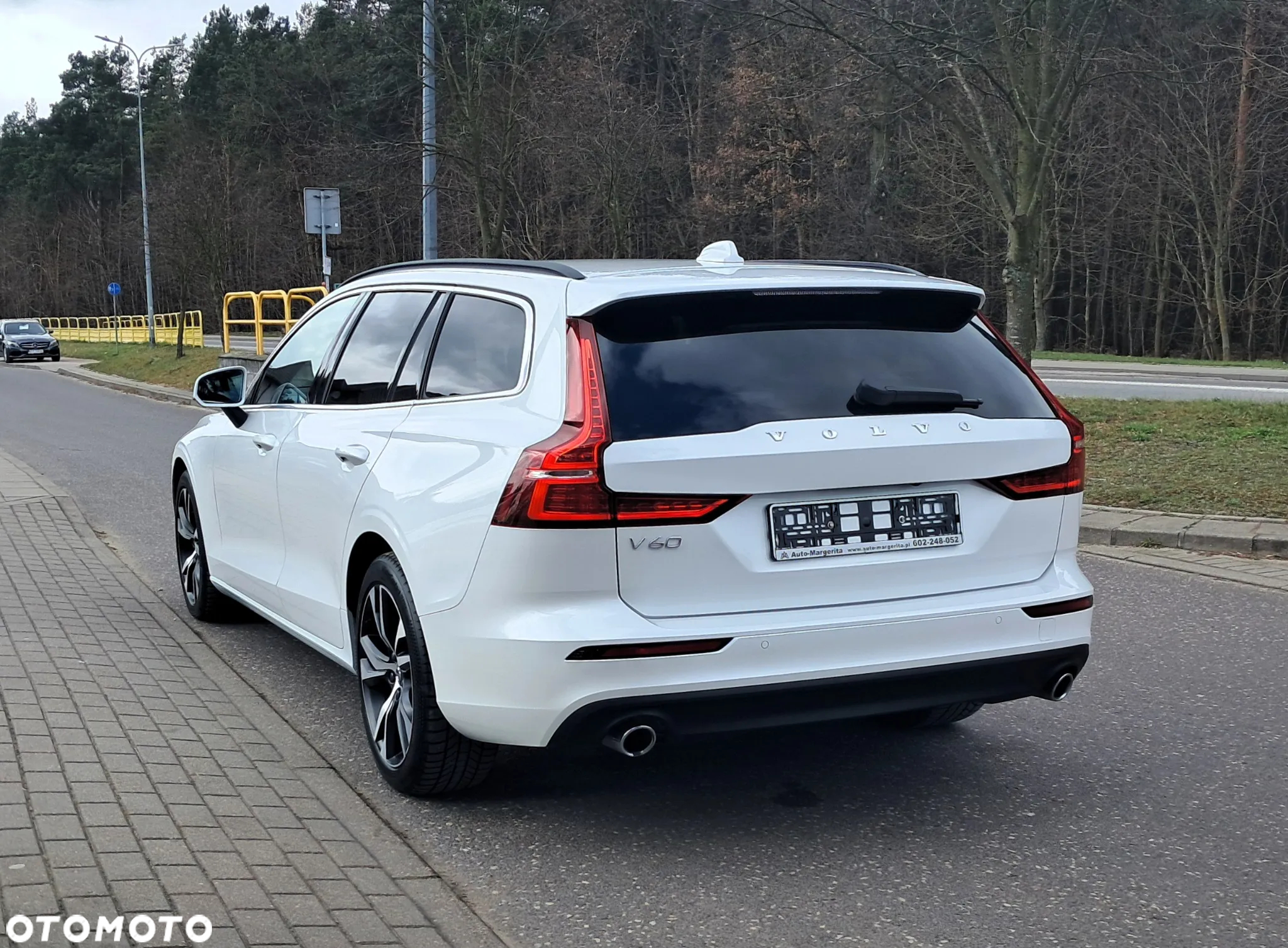 Volvo V60 B4 D Geartronic Momentum - 5