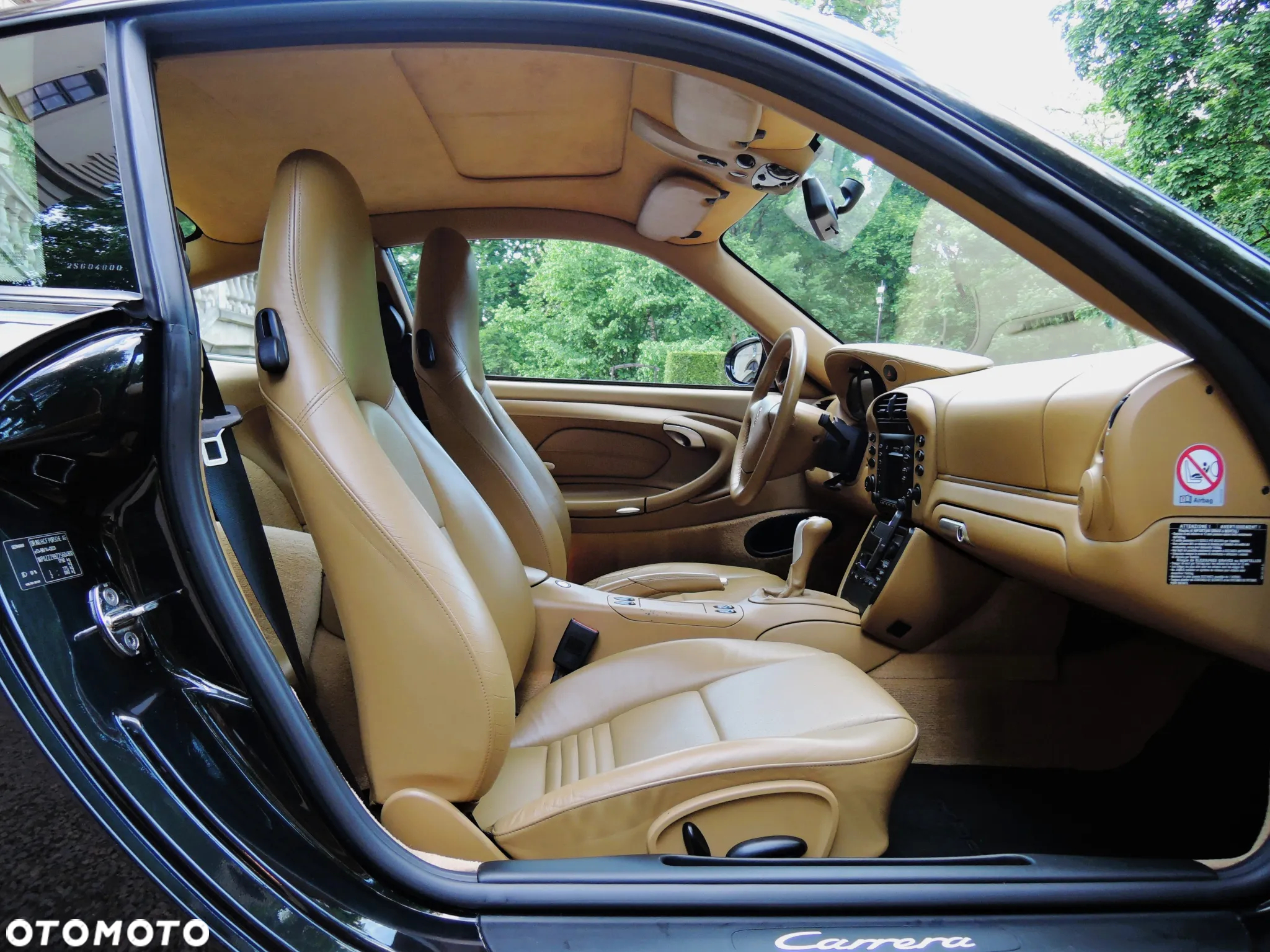 Porsche 911 Carrera - 16