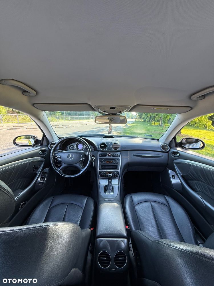 Mercedes-Benz CLK - 25