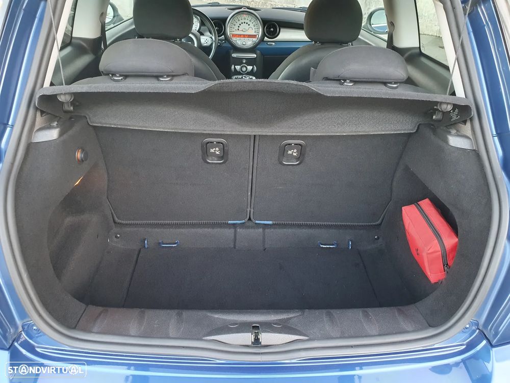 MINI 3 Portas Cooper D - 34