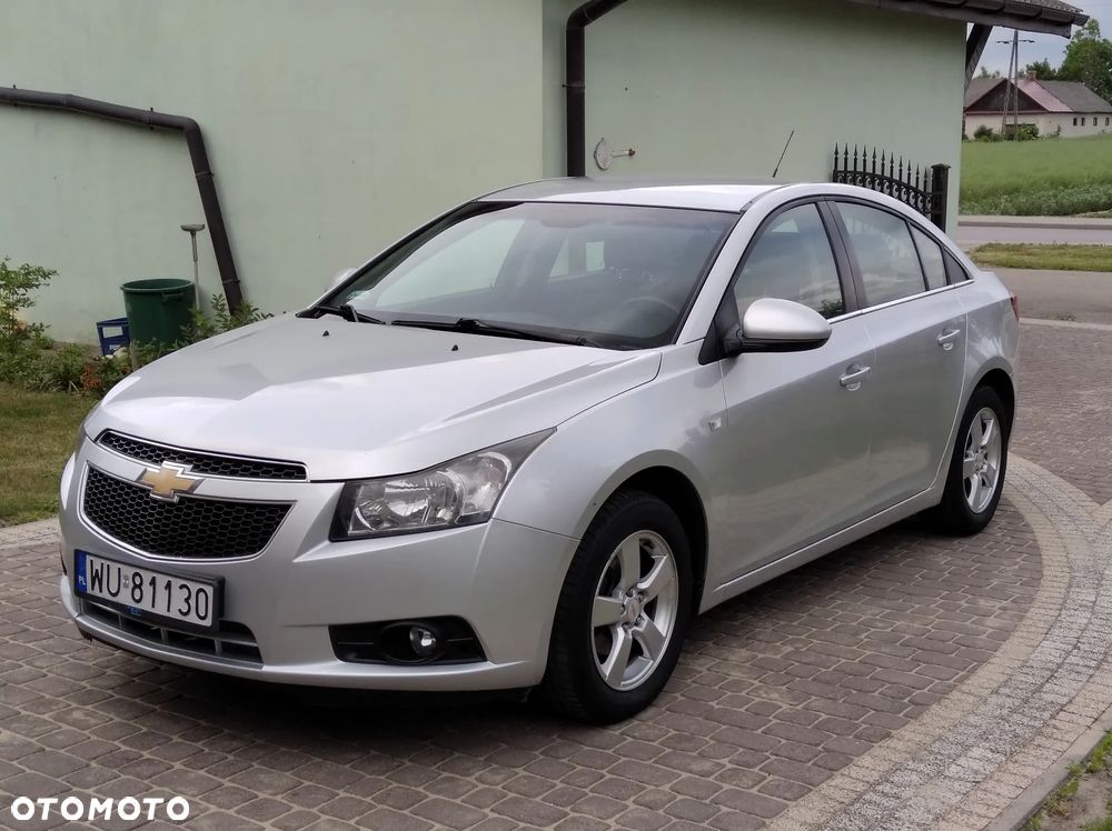 Chevrolet Cruze 1.6 LS - 17