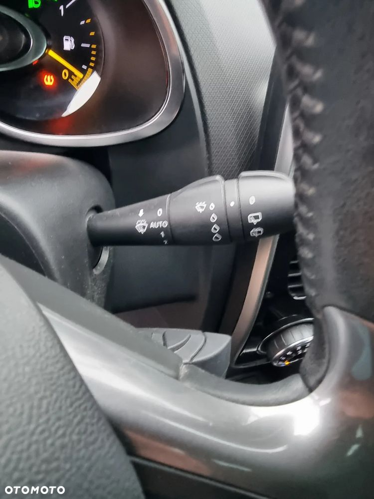 Renault Clio 1.2 16V Limited EU6 - 23