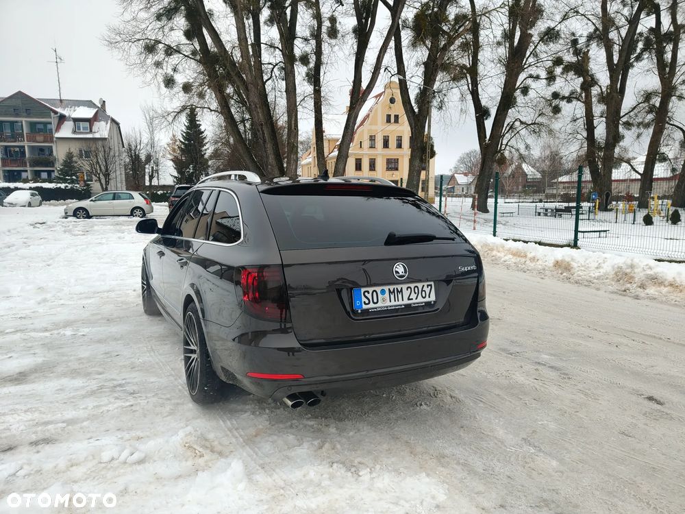 Skoda Superb 2.0 TDI DSG Exclusive - 21