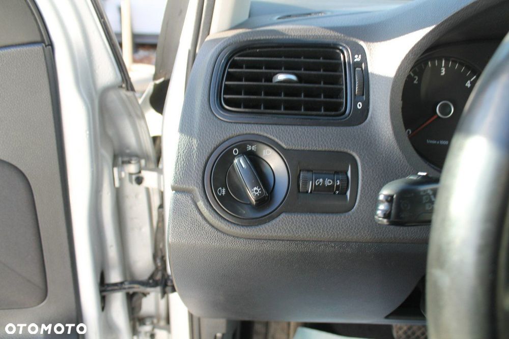 Volkswagen Polo - 18