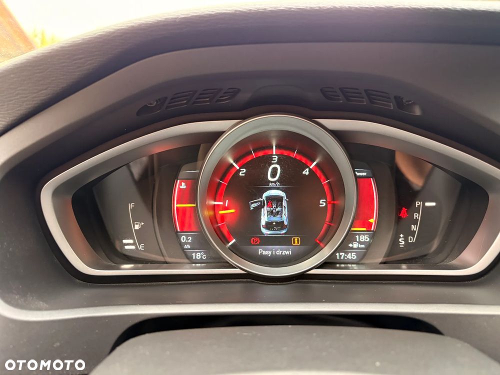 Volvo V40 D2 Momentum - 11