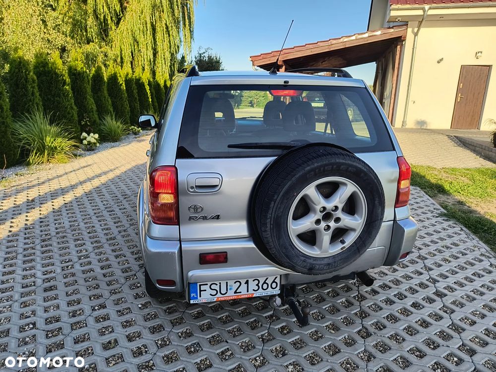 Toyota RAV4 2.0 VVT-i 4x4 - 10