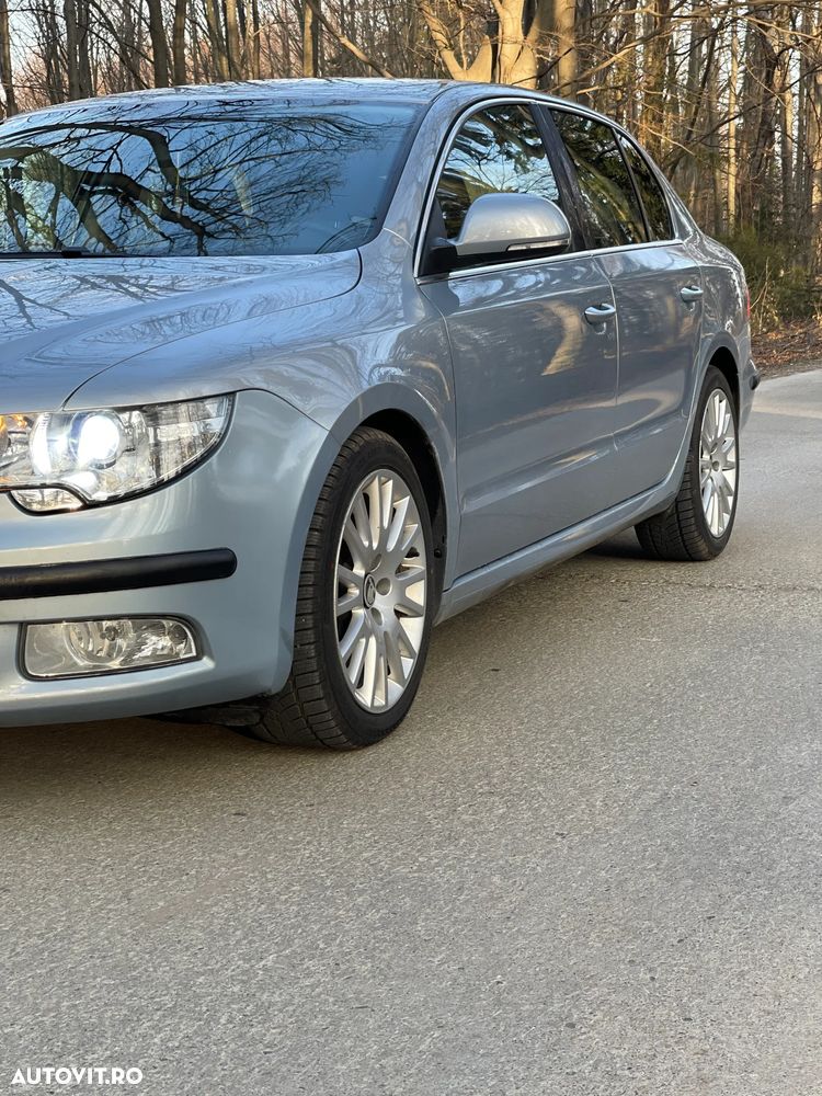 Skoda Superb 2.0 TDI Ambition - 4