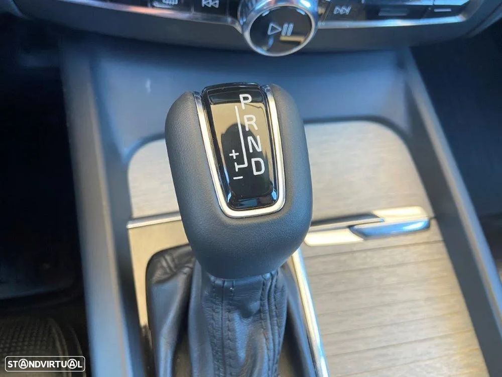 Volvo XC 60 2.0 D4 Inscription AWD Geartronic - 20