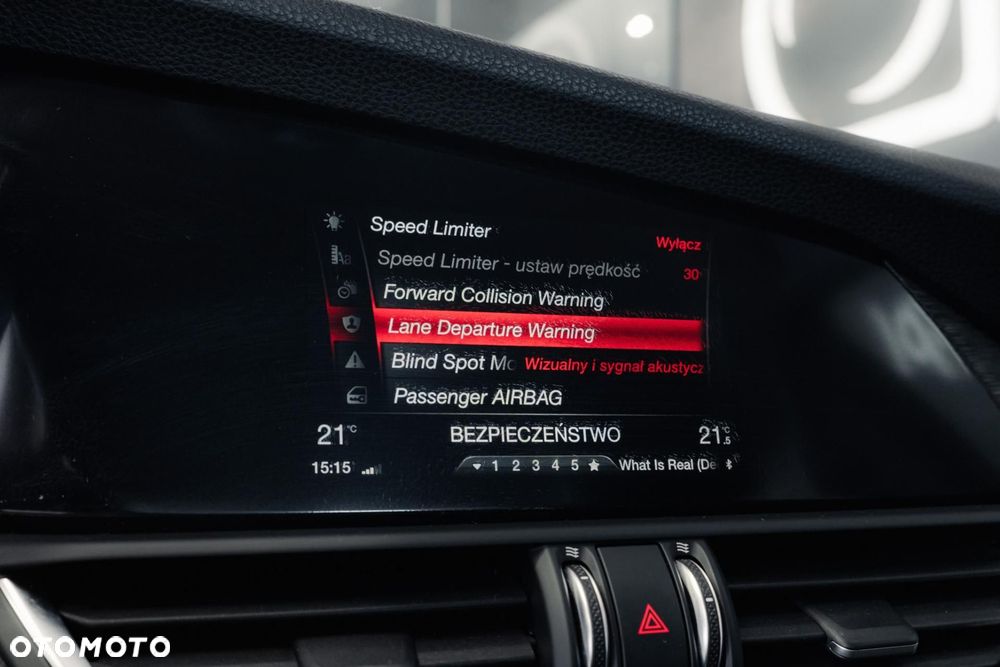 Alfa Romeo Giulia 2.0 Turbo - 22